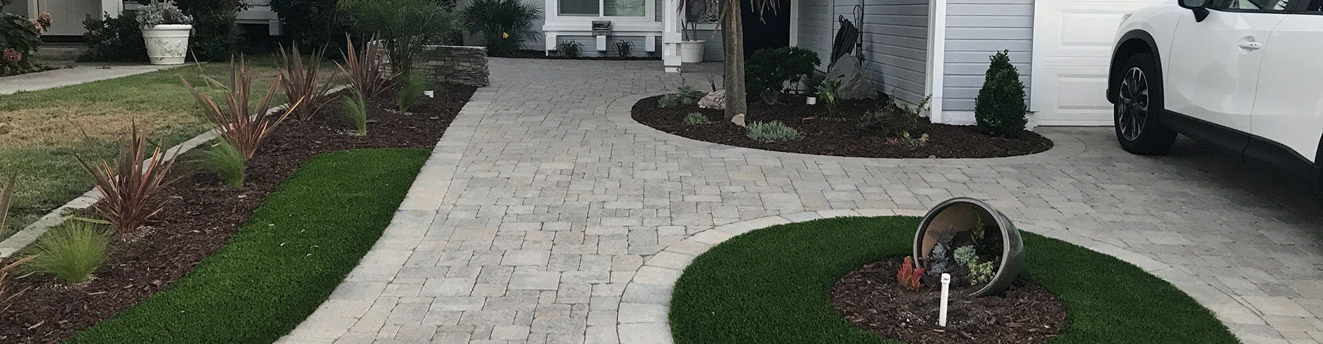 Mission Viejo Signature Landscape - Interlocking Pavers