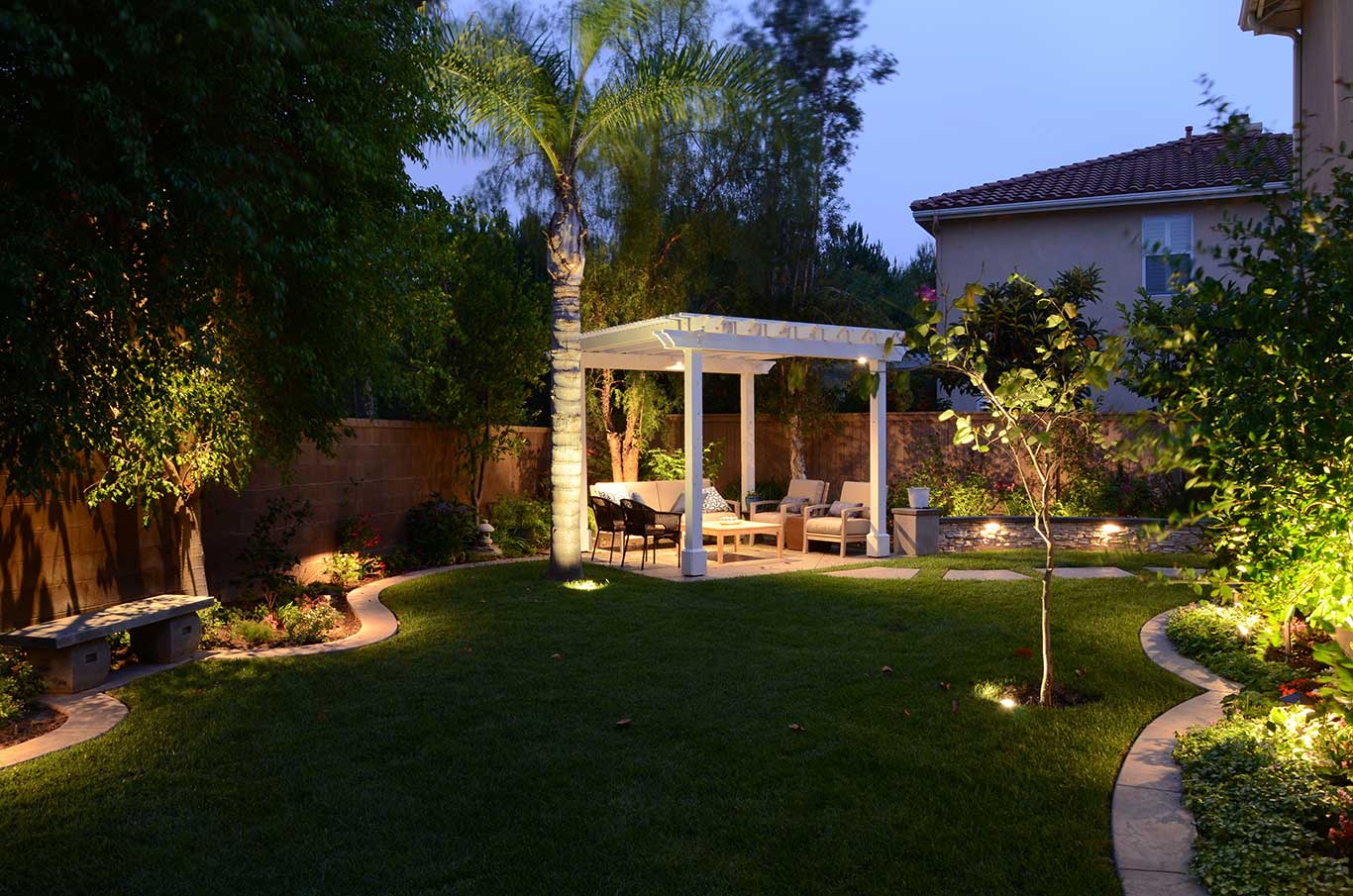 Mission Viejo Signature Landscape - Outdoor Lighting