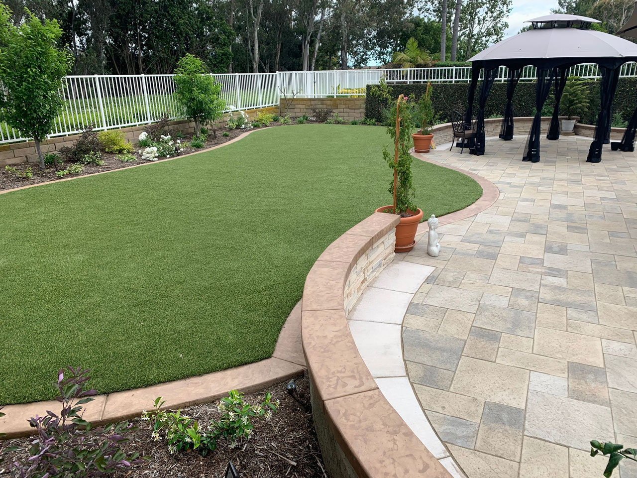 signature-landscape-premier-artificial-grass-contractor